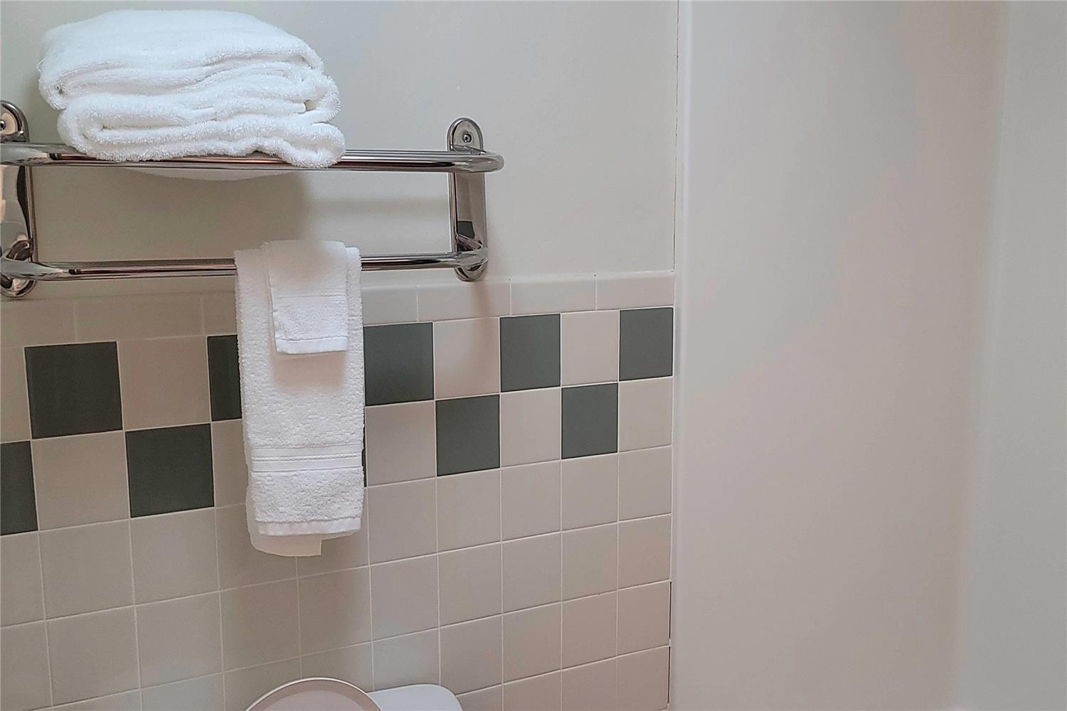 University Inn Boiling Springs, NC 23/23