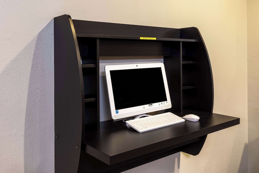 La Quinta Inn & Suites by Wyndham Fort Worth - Lake Worth 41/50