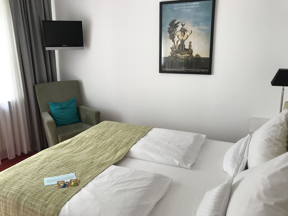 Hotel Nymphenburg City 12/72