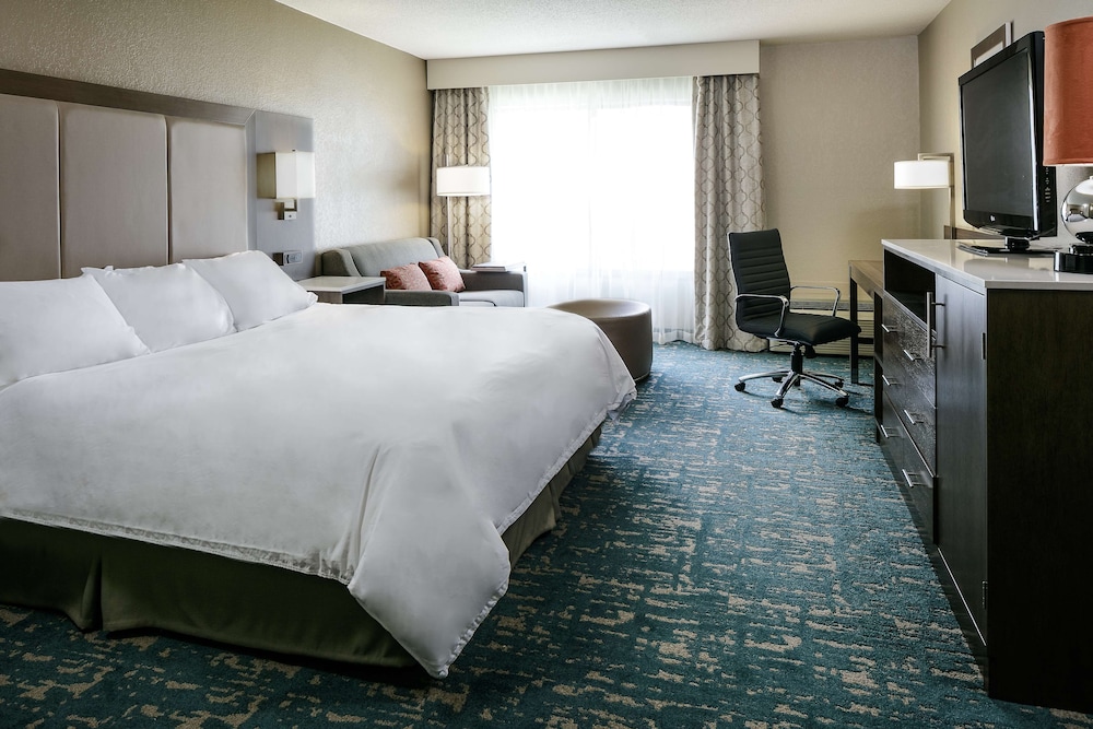 Radisson Hotel and Conference Center Coralville - Iowa City 8/61