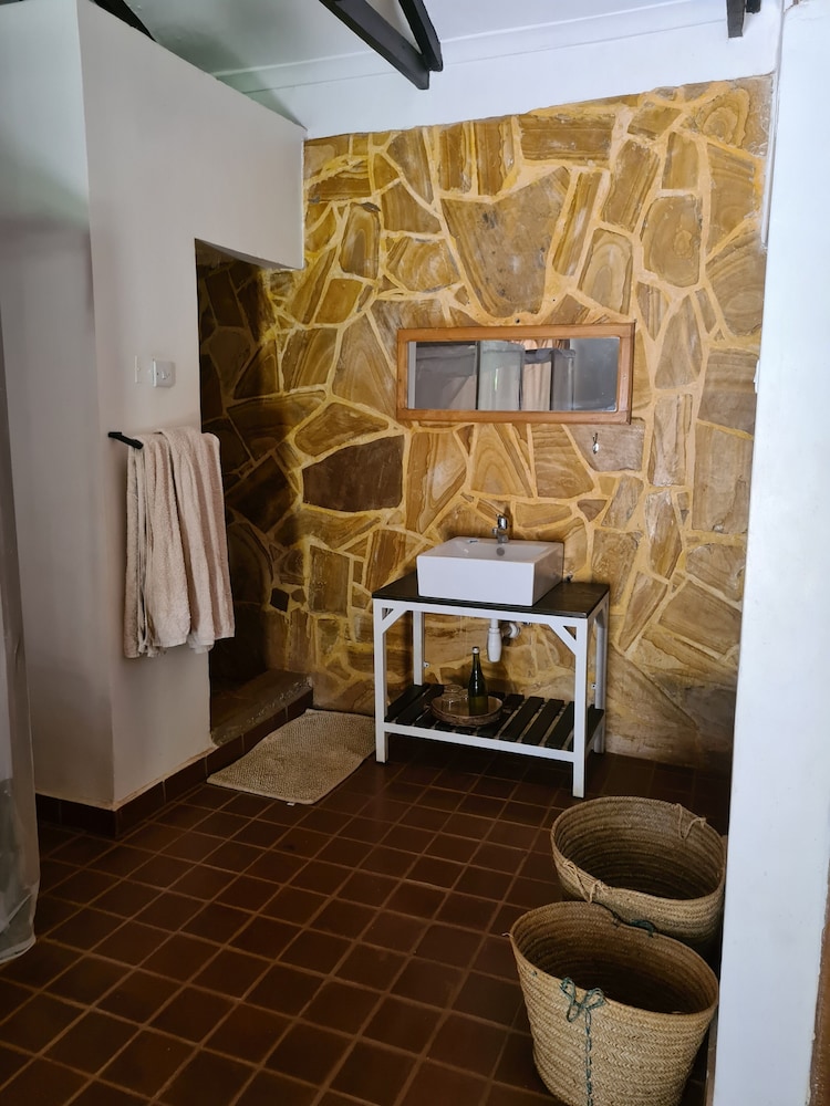Honey Badger Lodge 28/28