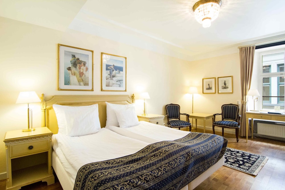 Mayfair Hotel Tunneln 22/43