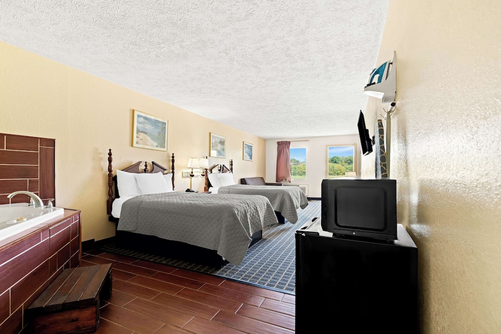 Americas Best Value Inn & Suites Mt. Pleasant 4/28