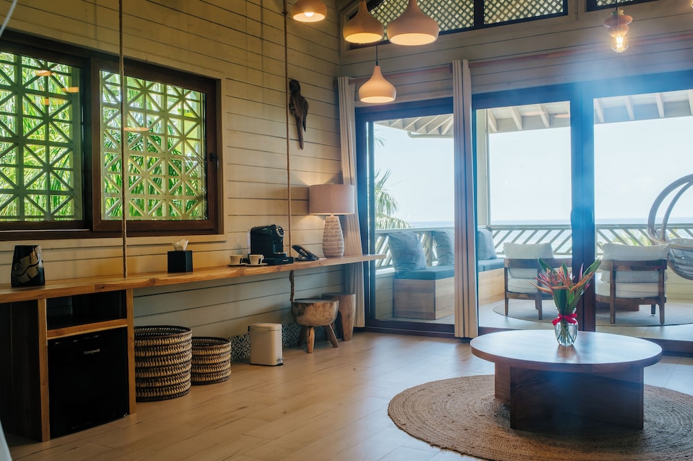 Tranquilseas Eco-Lodge, Diving Center, Restaurant &amp; Bar 31/50