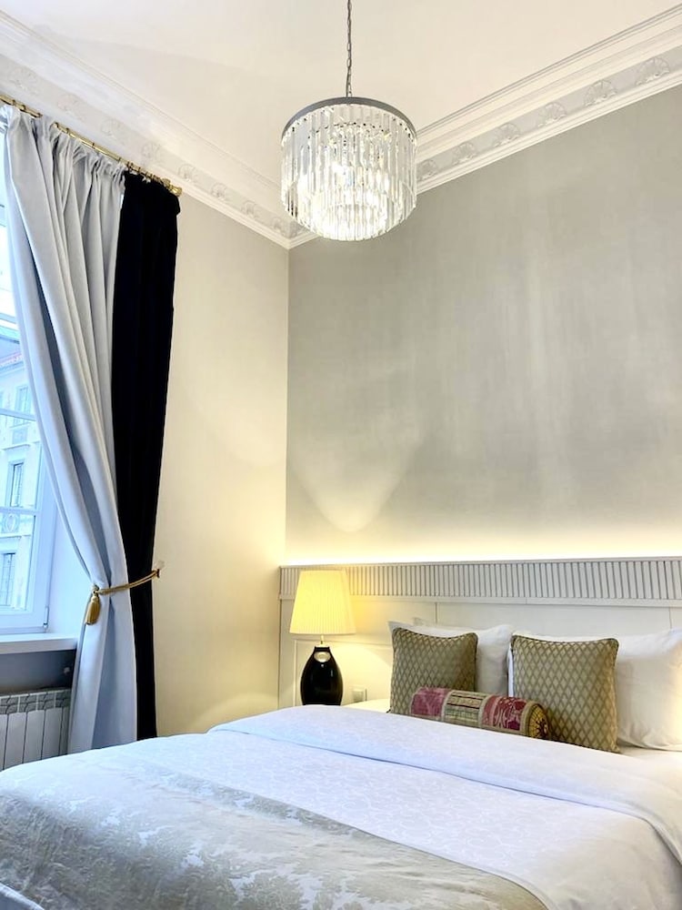 Luxury Apartments Mondrian Market Square 15/50