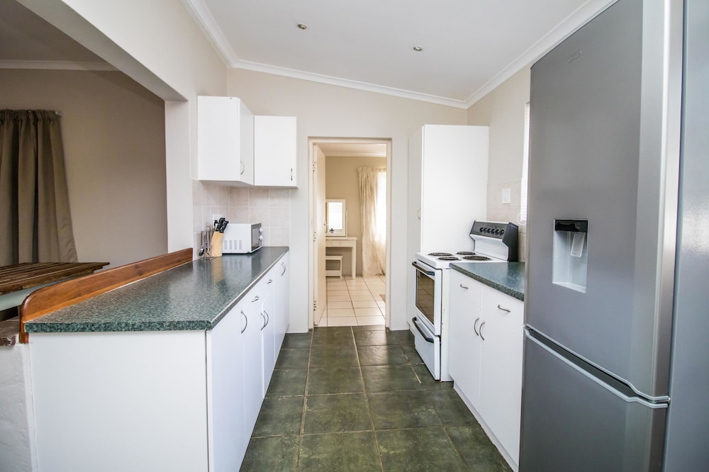Little Rose Guesthouse & Self-Catering 23/50