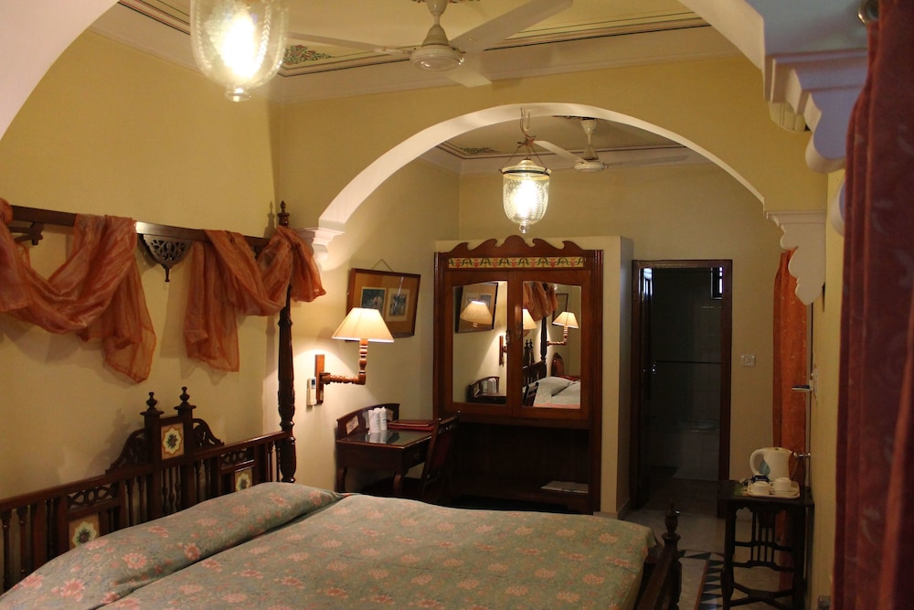 Hotel Madhuban 10/51