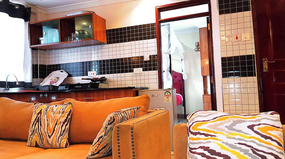 Toque Hotel & Lounge 7/50