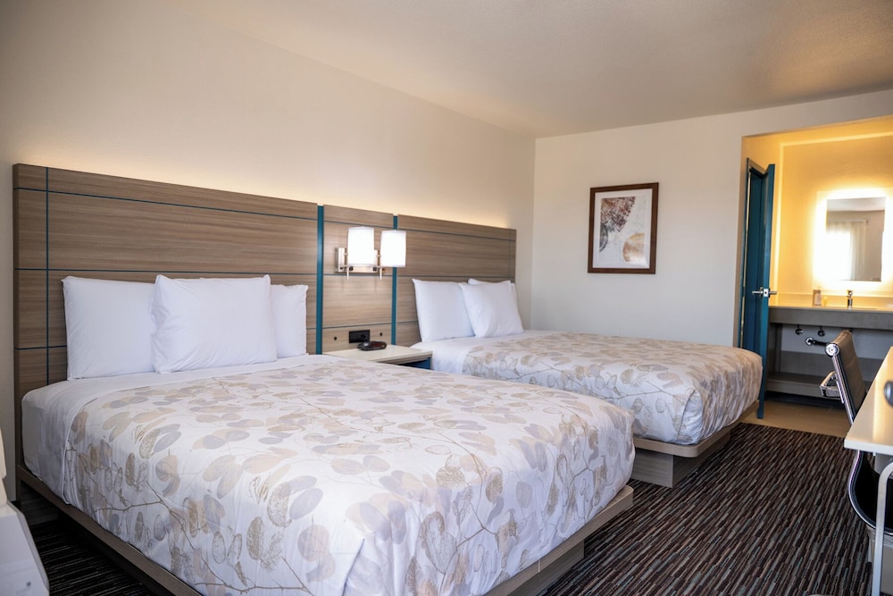 Lemon Heights Inn 24/58