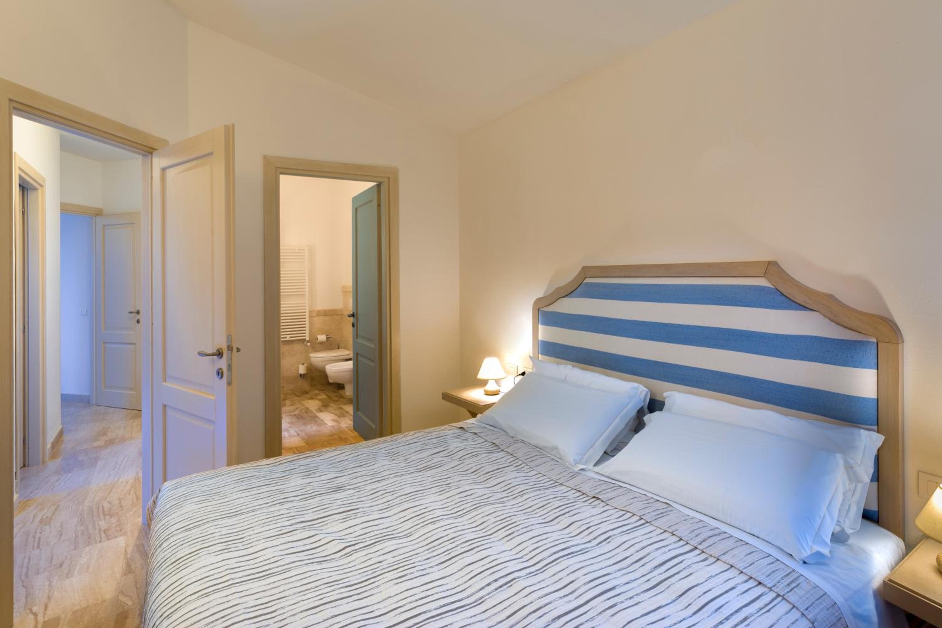 2 Bedrooms, Apartment, Large