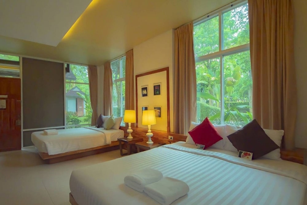 Nana Resort Kaengkrachan 23/65