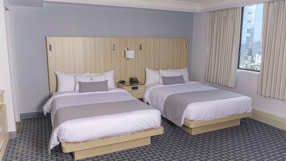 Century Plaza Hotel & Spa 21/74