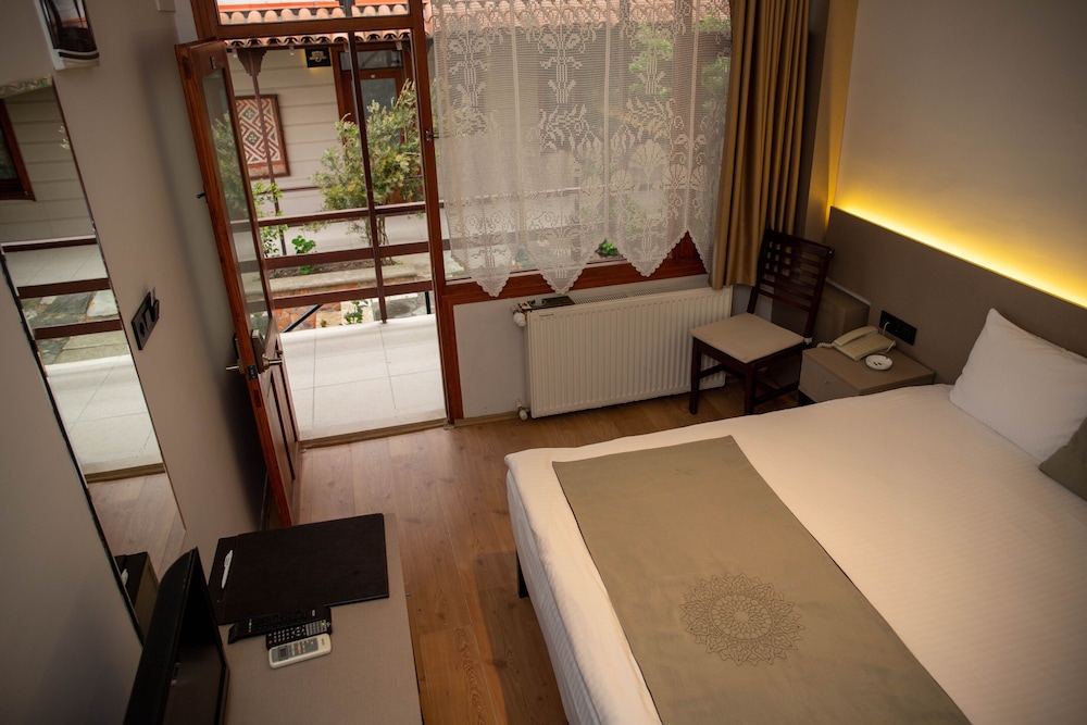 SINOP ANTIK OTEL 25/44