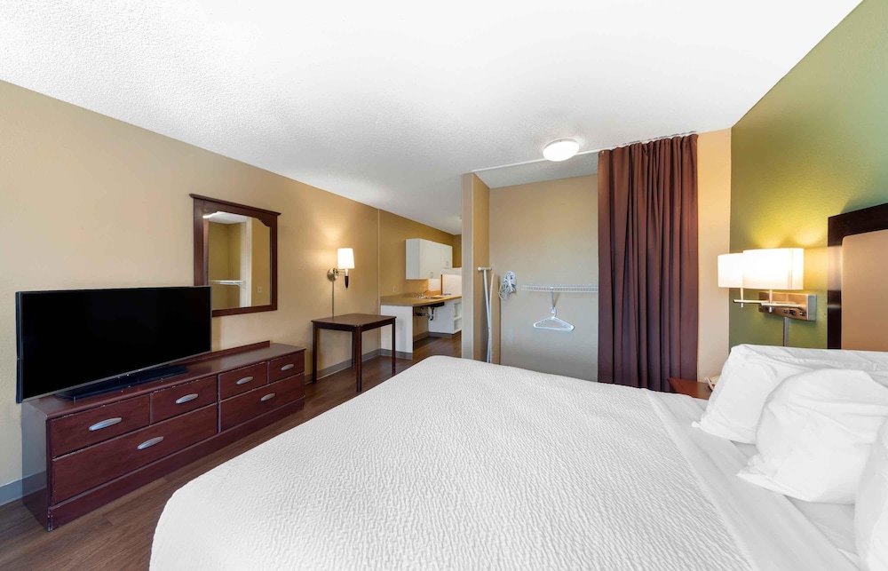 Extended Stay America Los Angeles - Burbank Airport 27/57