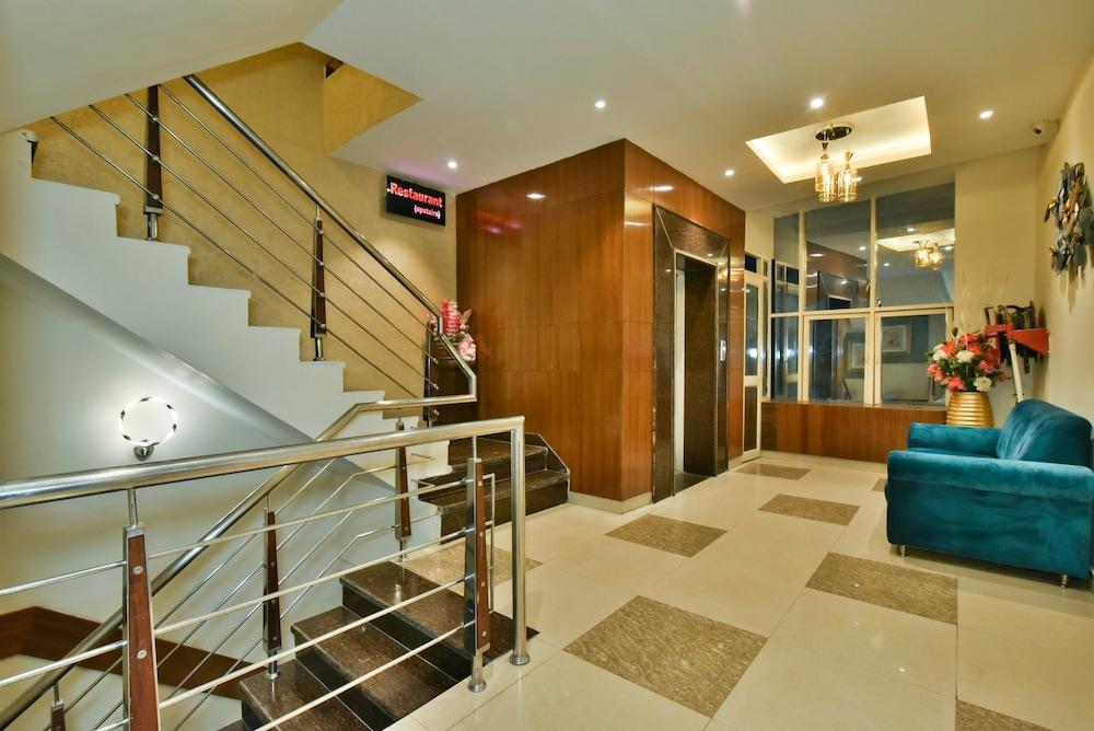 Oyo Rooms Shivala Road 11/25