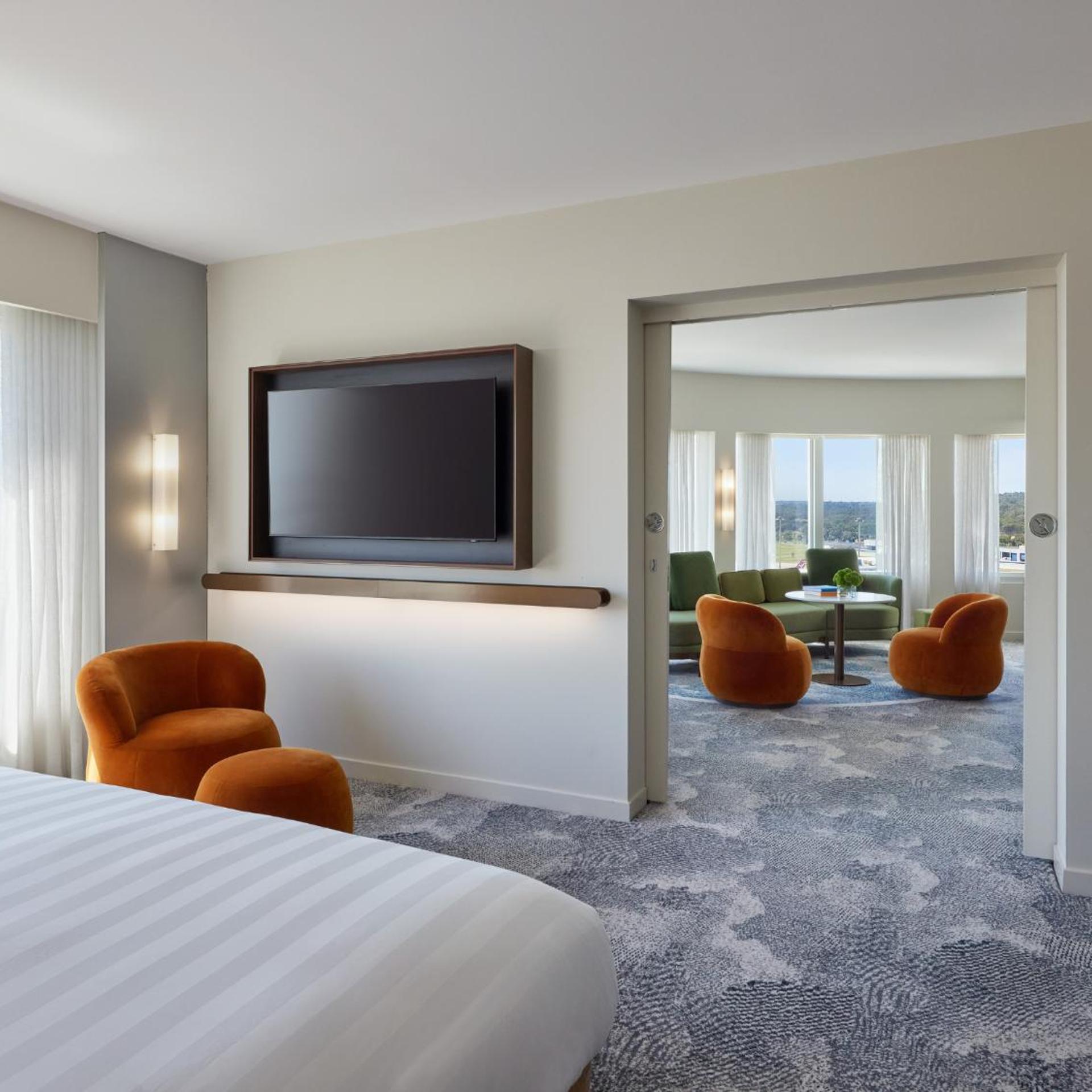 Suite, Hot Tub