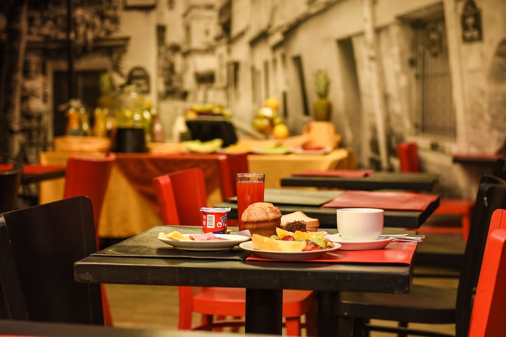 restaurant cafeteria