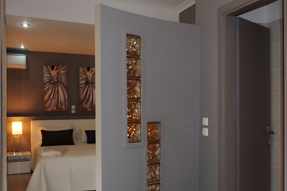 Urban Residence 9/50