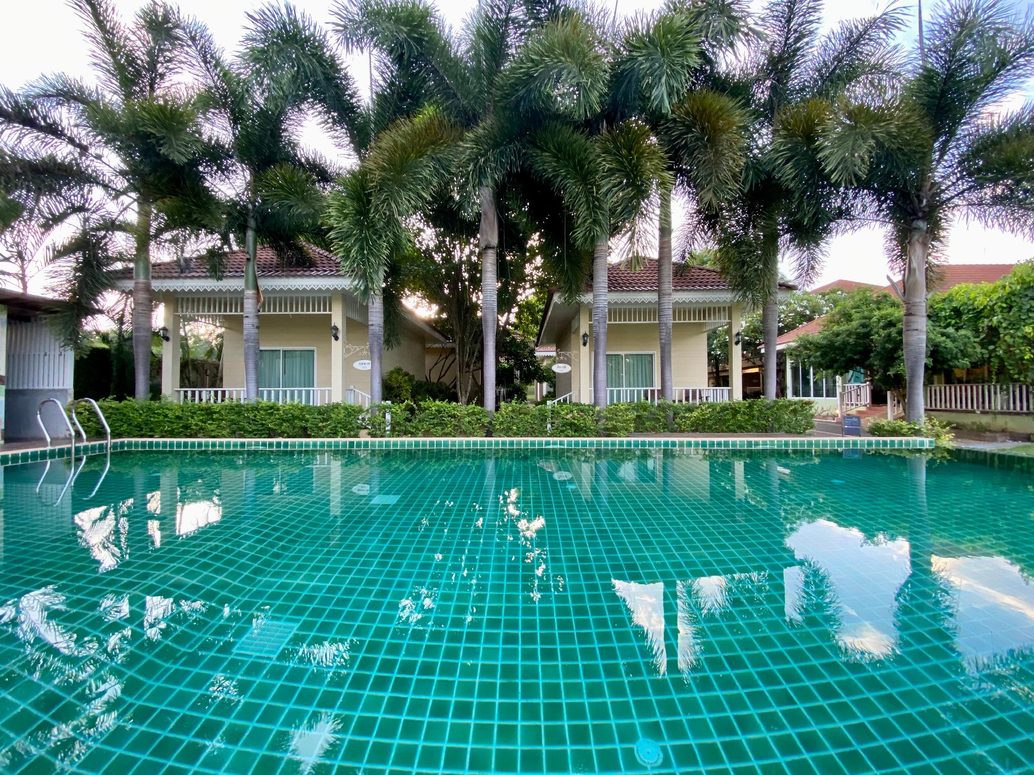 Ruen Maihom Riverside Cottage 57/63