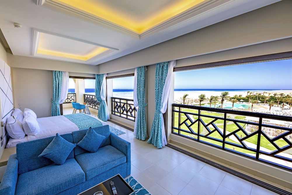 Gravity Hotel & Aqua Park Sahl Hasheesh 8/42