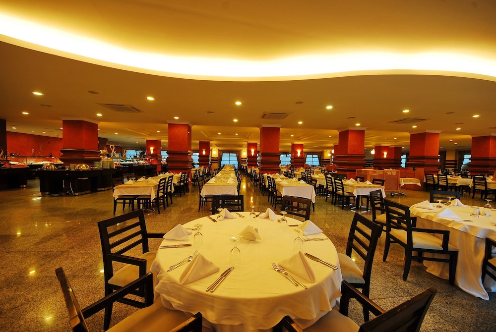 Grand Pasa Hotel 23/38