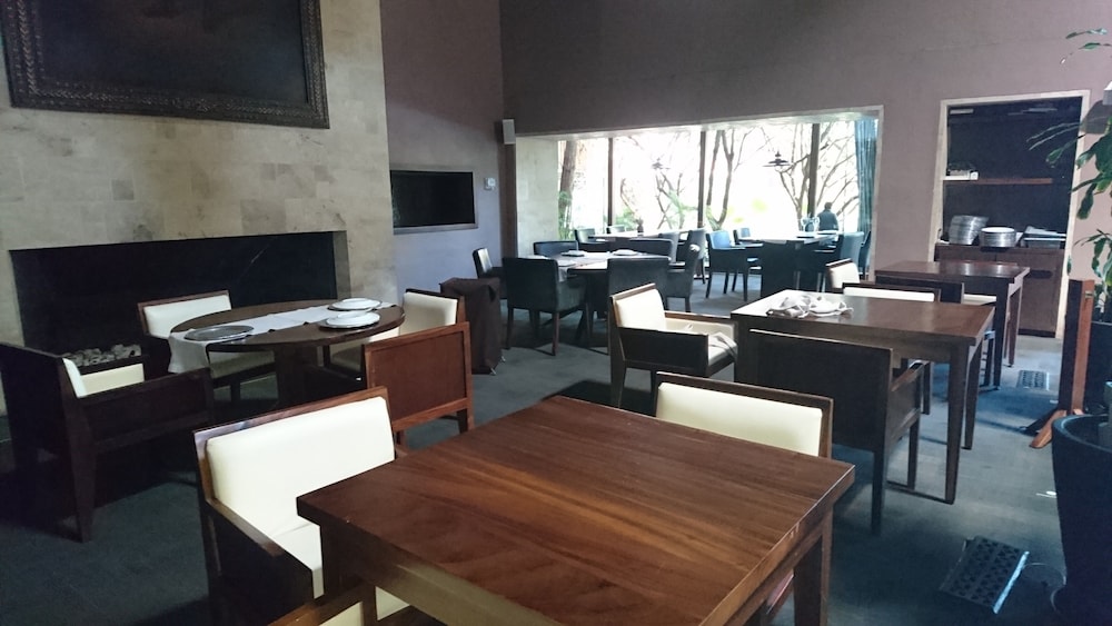 Hotel Gobernador 29/49