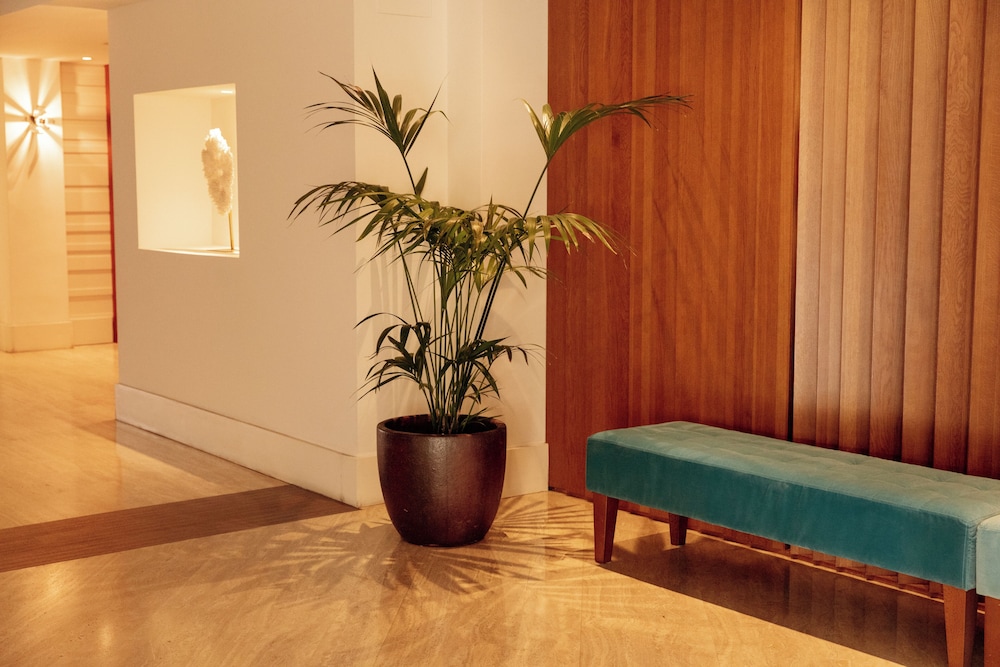 Almirante Hotel 37/78