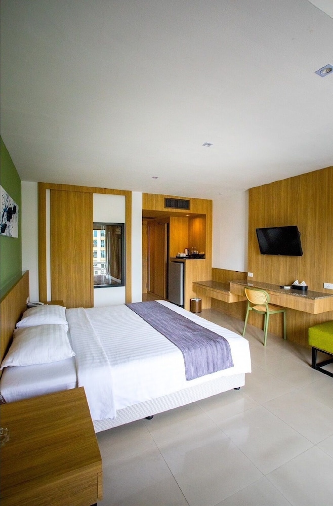 Royal Palace Hotel 24/66