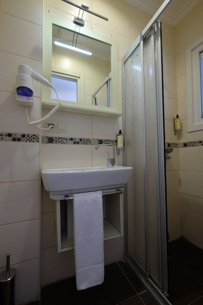 Ada Home's Hotel Taksim 20/20