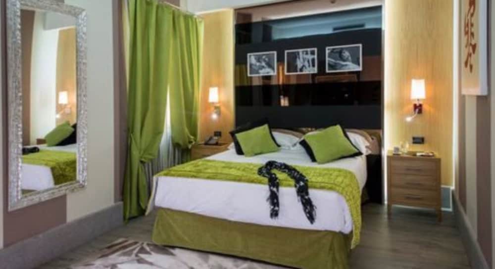 Ariston Hotel 12/55