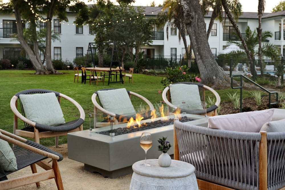 The Steward, Santa Barbara, a Tribute Portfolio Hotel 56/58