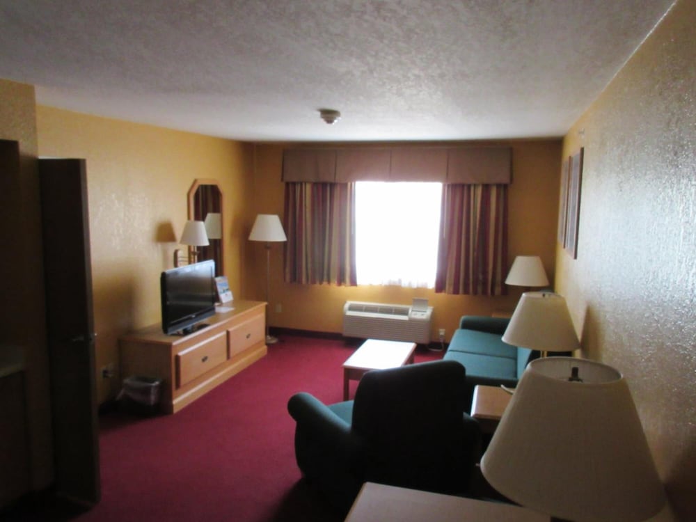 Parkfield Inn 17/30