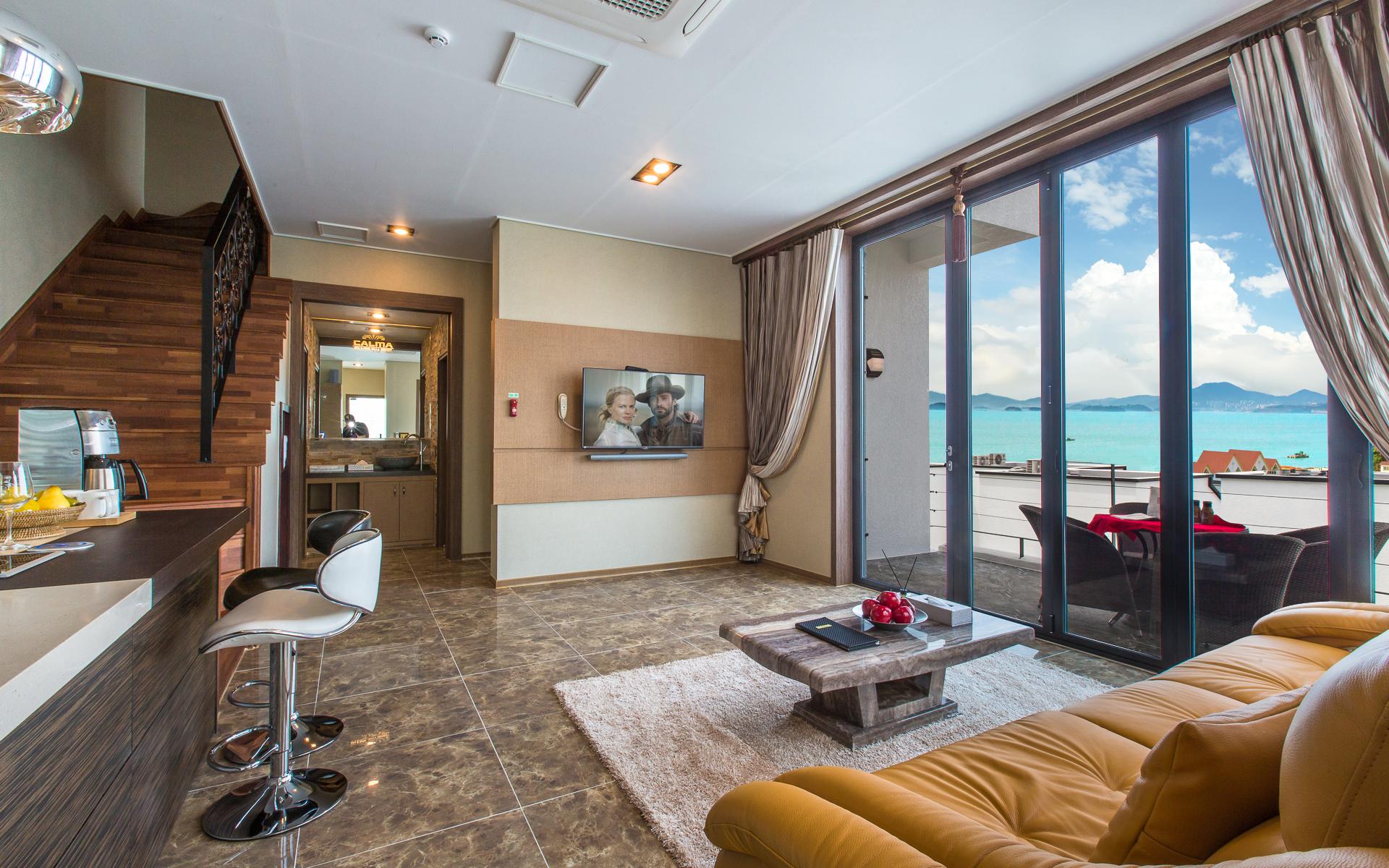 Yeosu Calma Pool Villa 75/78