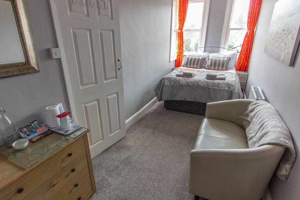 Harbour Heights Guest House 22/41