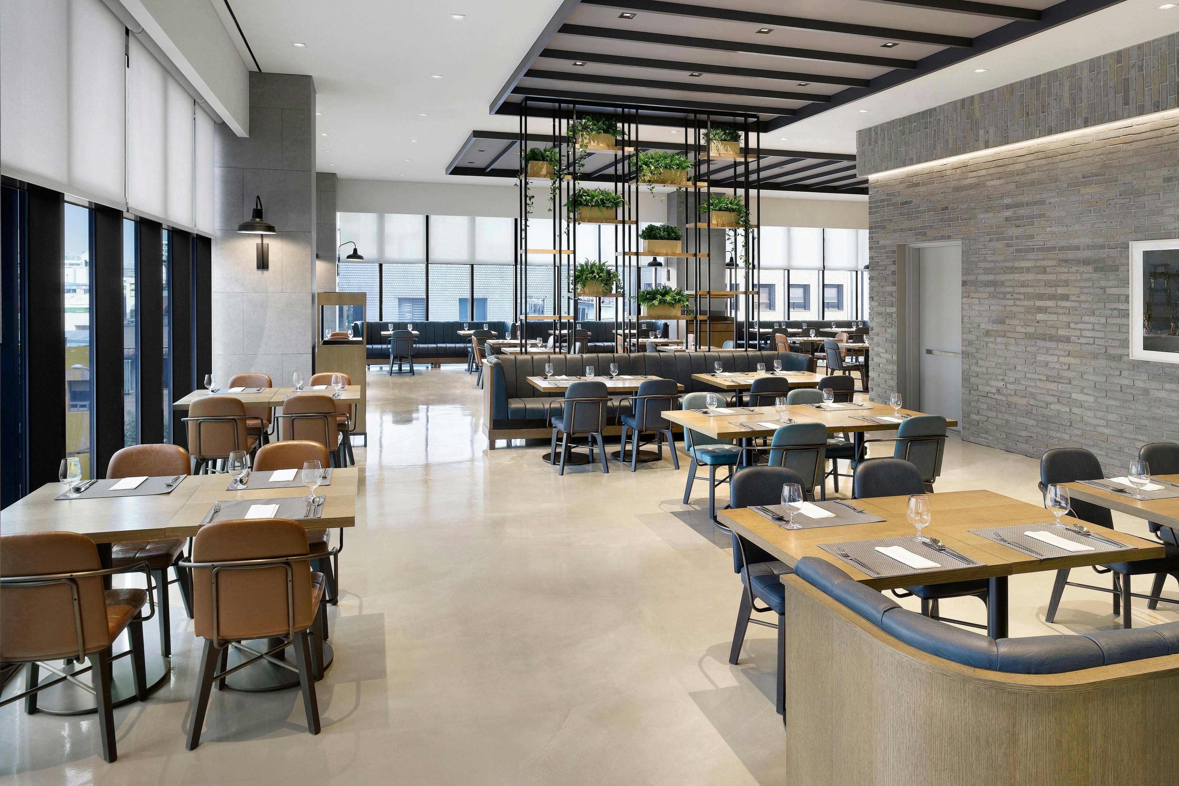 Four Points by Sheraton Josun, Seoul Myeongdong 8/18
