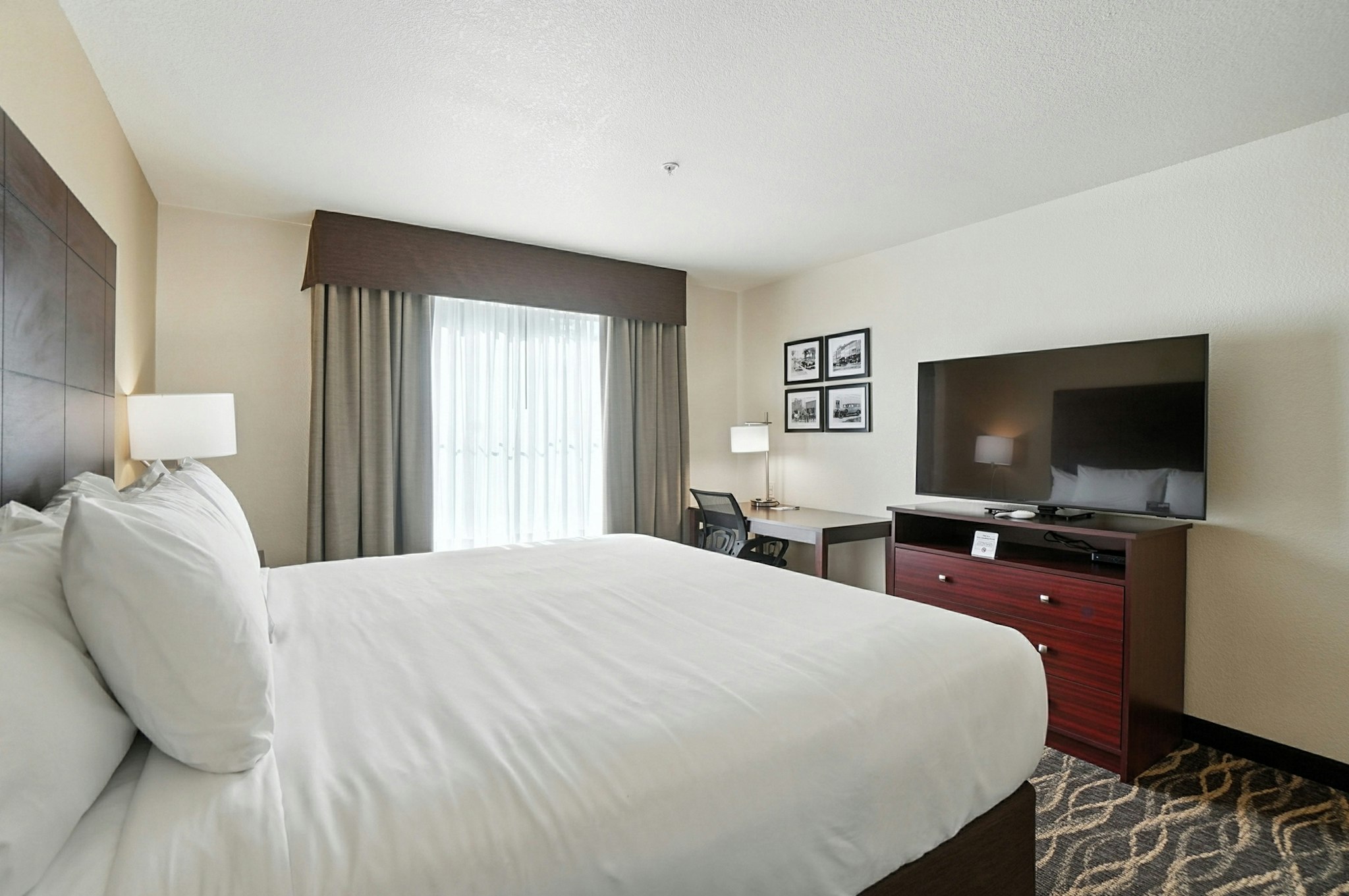 Cobblestone Hotel & Suites-Bellefontaine 10/50
