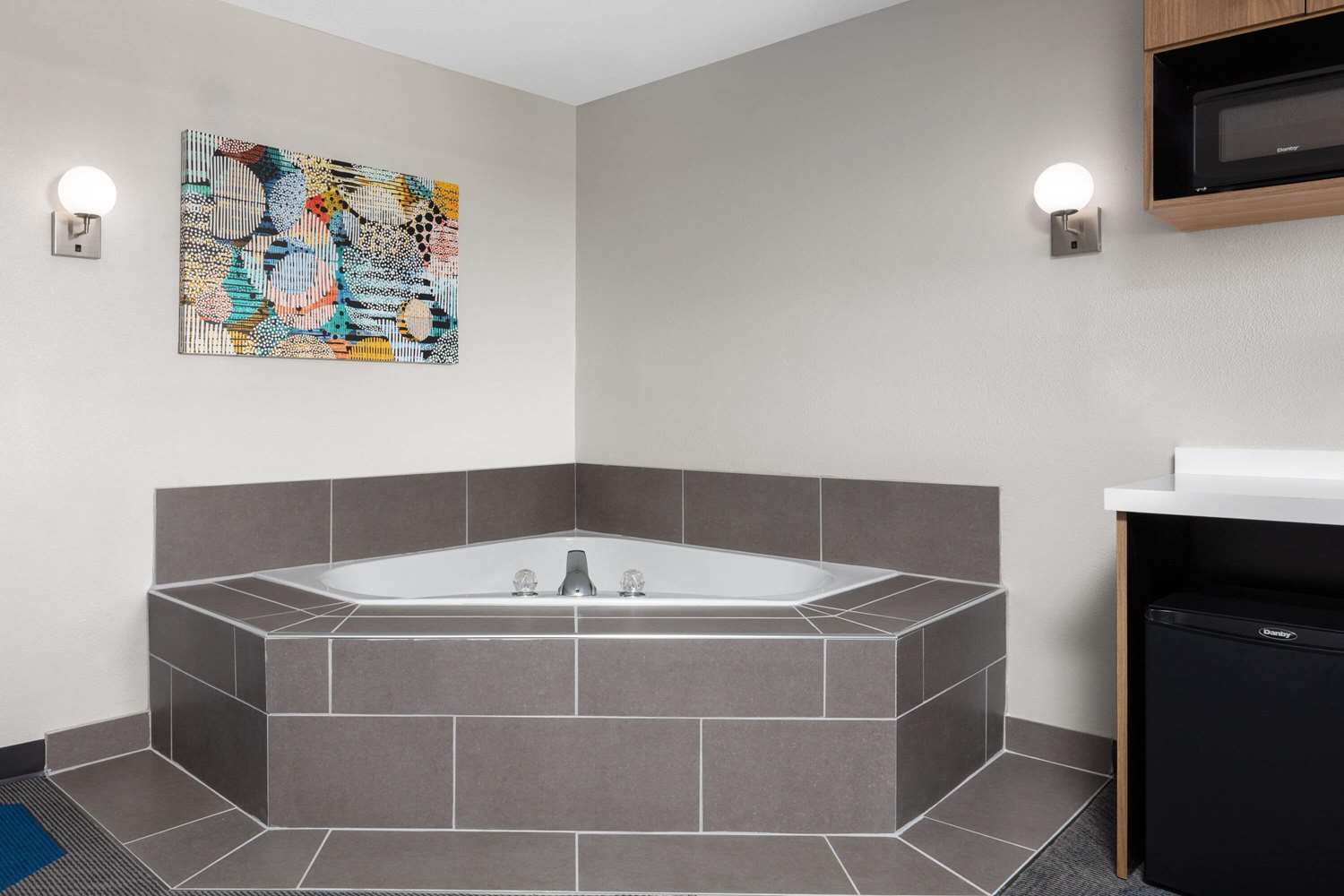 Microtel Inn Suites by Wyndham Rapid City 47/48