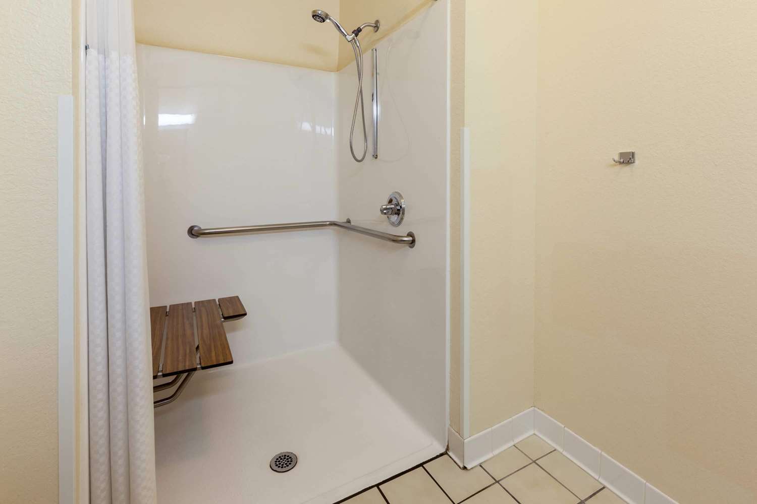 Super 8 By Wyndham Big Rapids 27/29