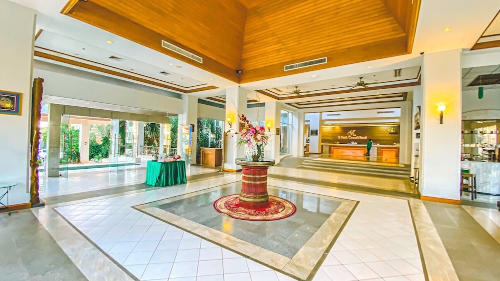 K Park Grand Hotel 19/76