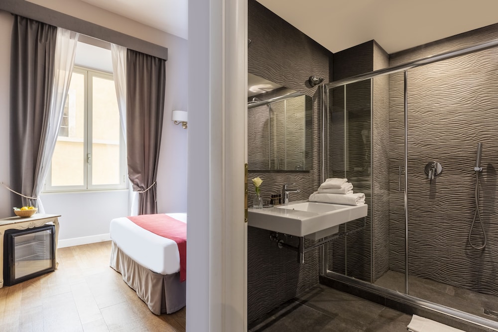 Spagna Art & Suites 55/58