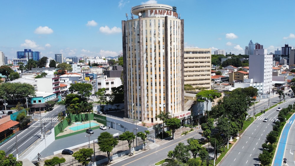 Pampas Palace 32/63