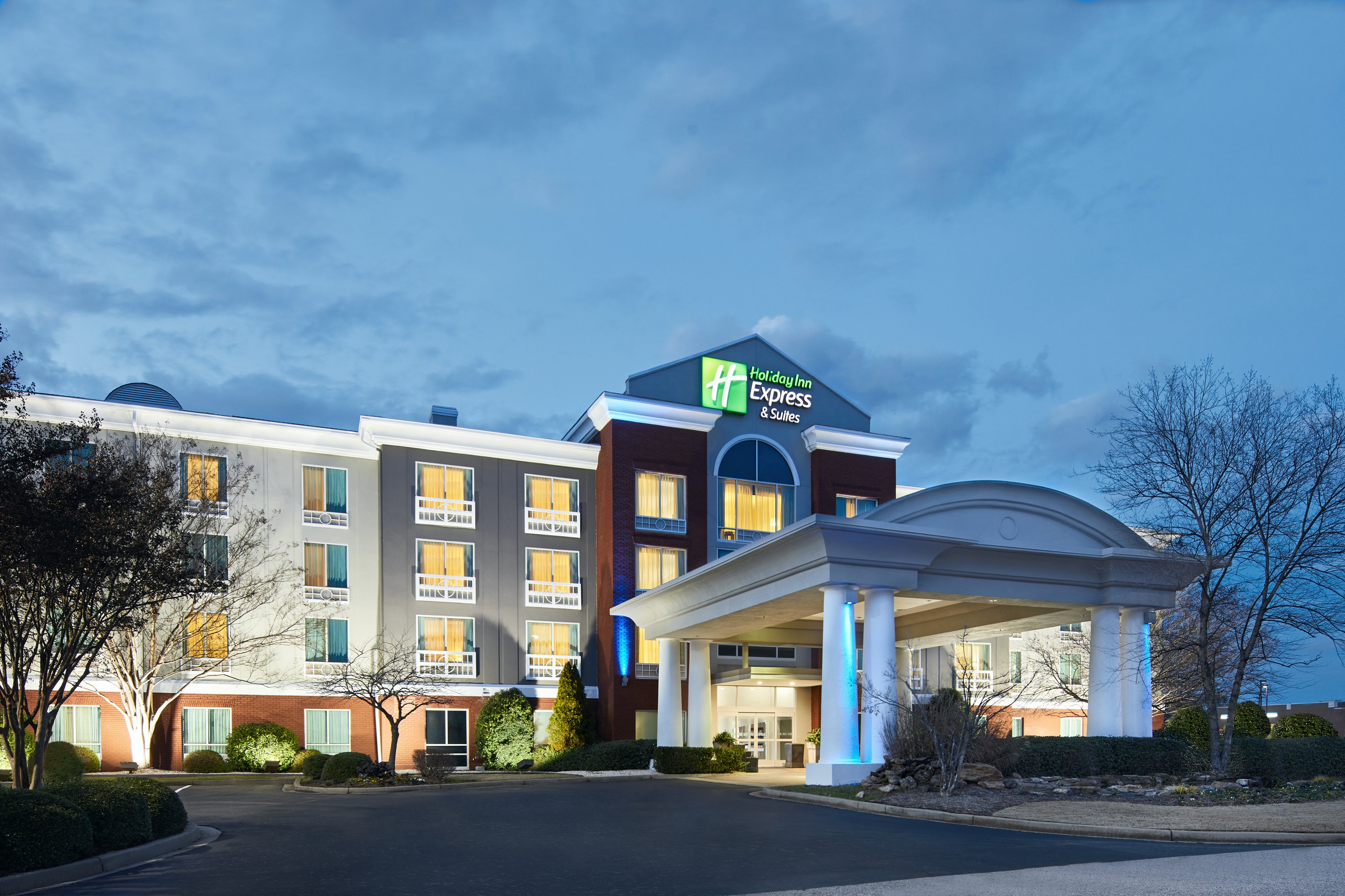 Holiday Inn Express Hotel & Suites I-26 & Us 29 At Westgate Mall 2/75