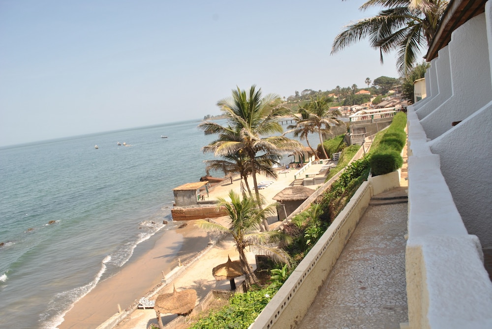 African Village Hotel in BAKAU