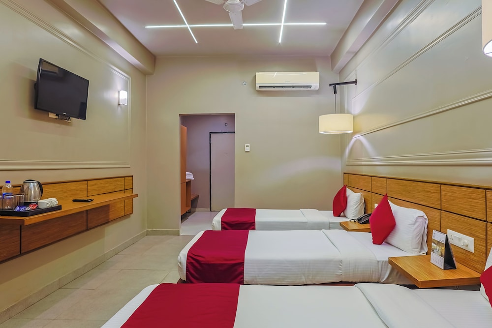 Max Hotel Prayagraj 14/48