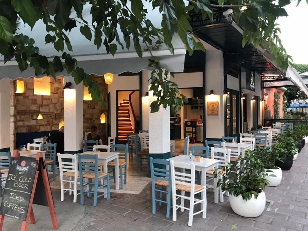 Athens Version Luxury Suites 57/70