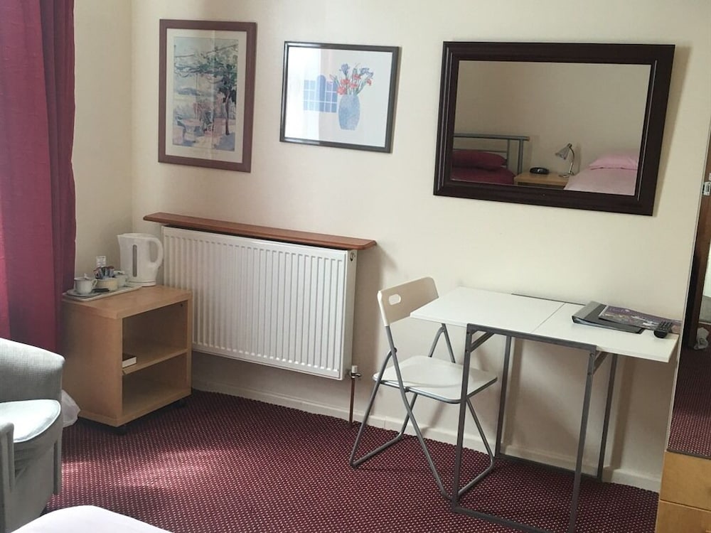 City Lodge Guest House 35/51