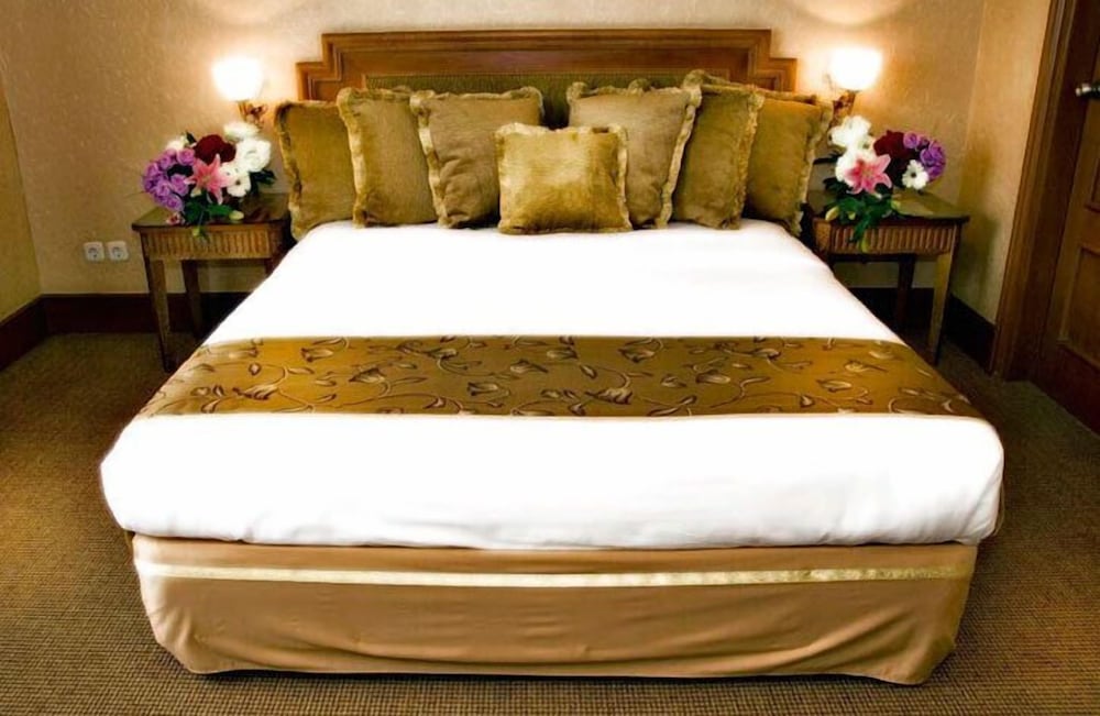 Golden Boutique Hotel Melawai 30/48