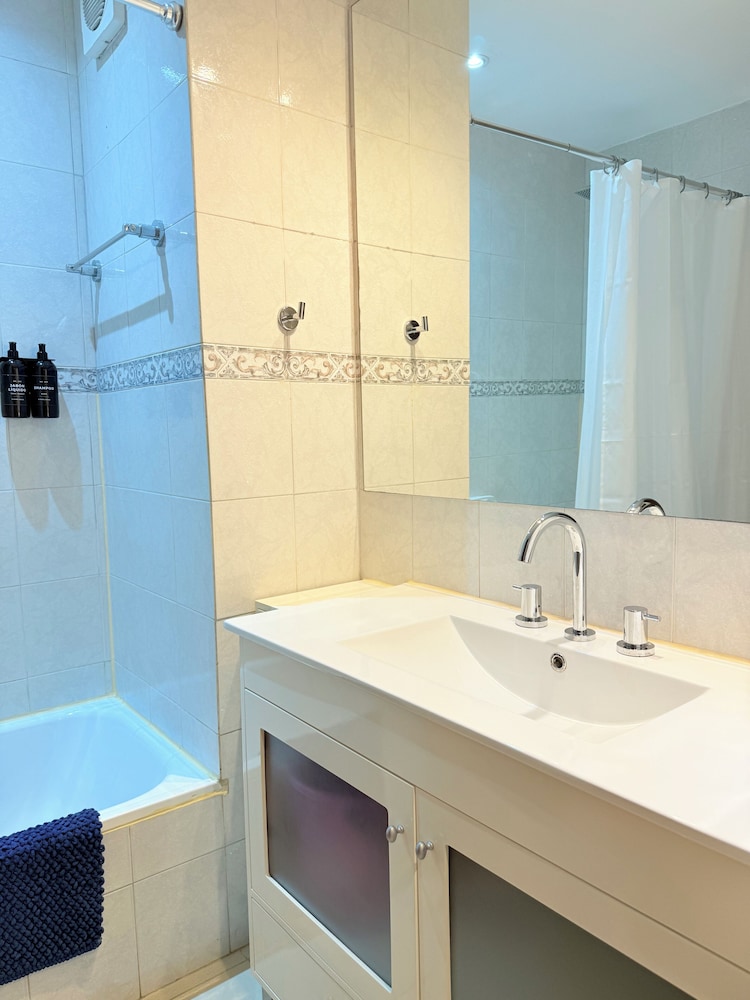 Sucre Suites 76/78