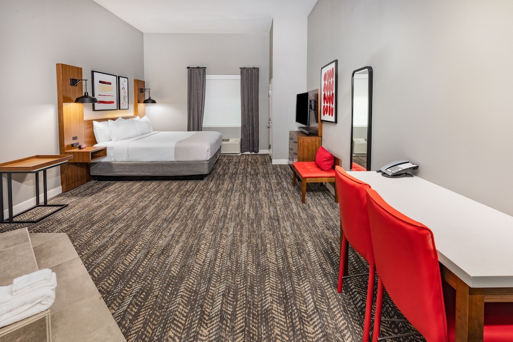 Hawthorn Extended Stay by Wyndham Oklahoma City Airport 11/33