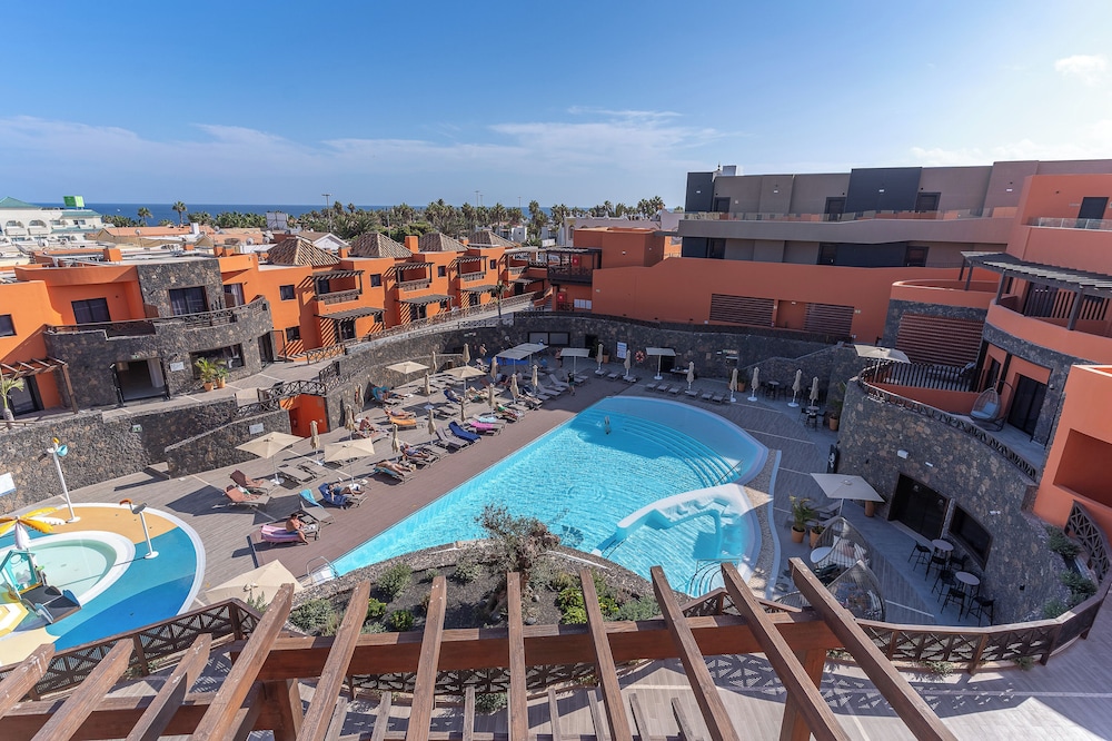 Arena Castillo Hotel in Costa de Antigua